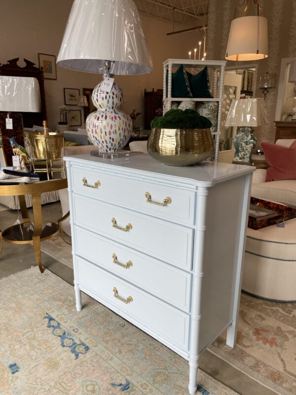 VINTAGE 4 drawer lacquered chest in the color BM Breath of fresh air - Image 4