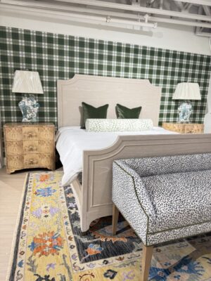 King bed! Ash oak wooden finish!