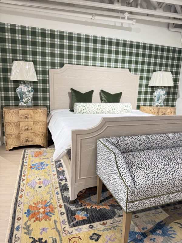King bed! Ash oak wooden finish!