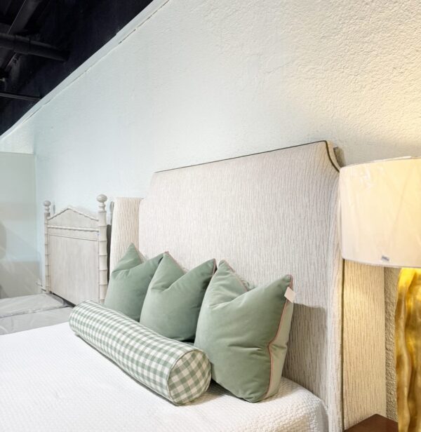 Fully upholstered king Massoud bed! Fabric is furbo bone & welted in dark green - cleaning code S - Image 7