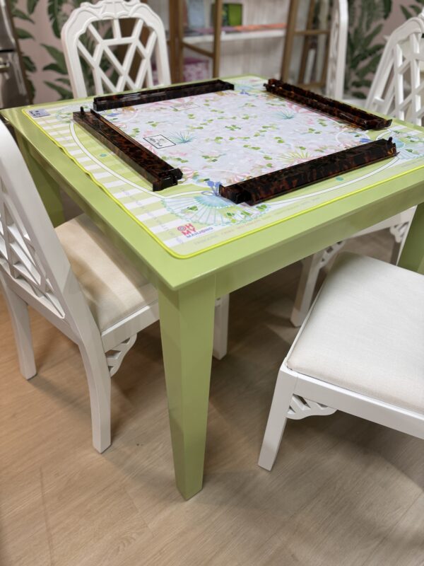Game table lacquered in lime green - Image 4