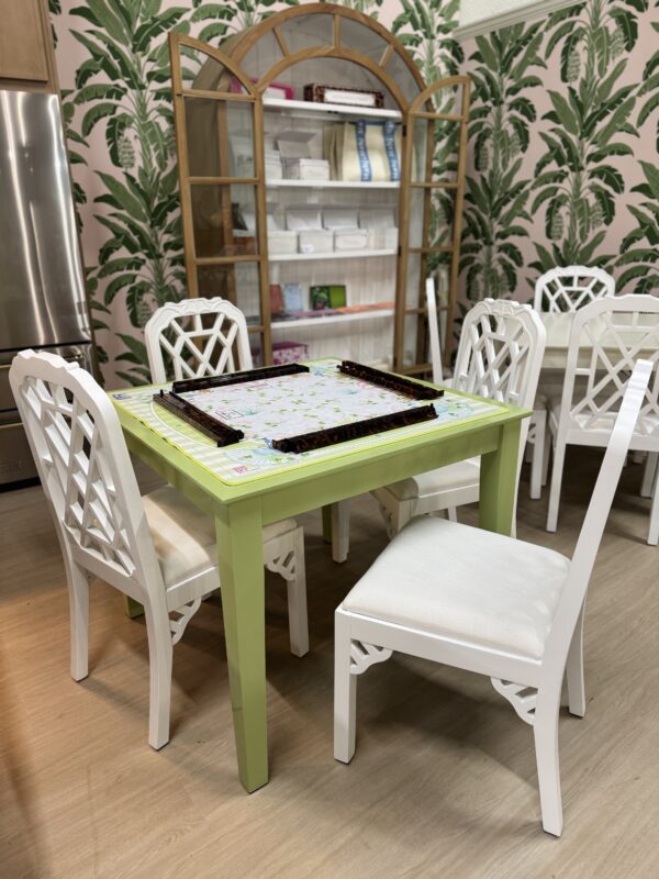 Game table lacquered in lime green - Image 3