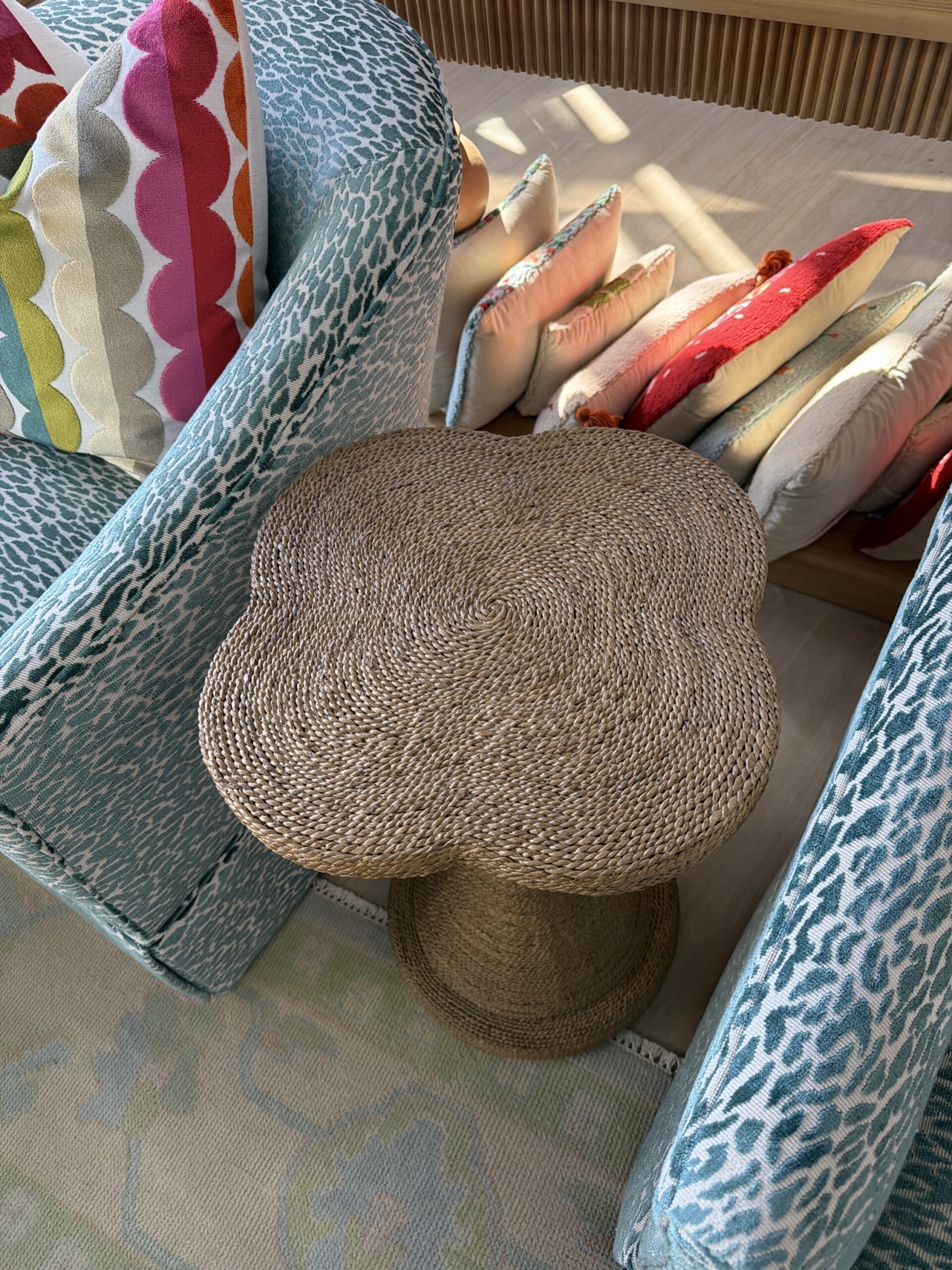 Primrose rattan table - Image 2