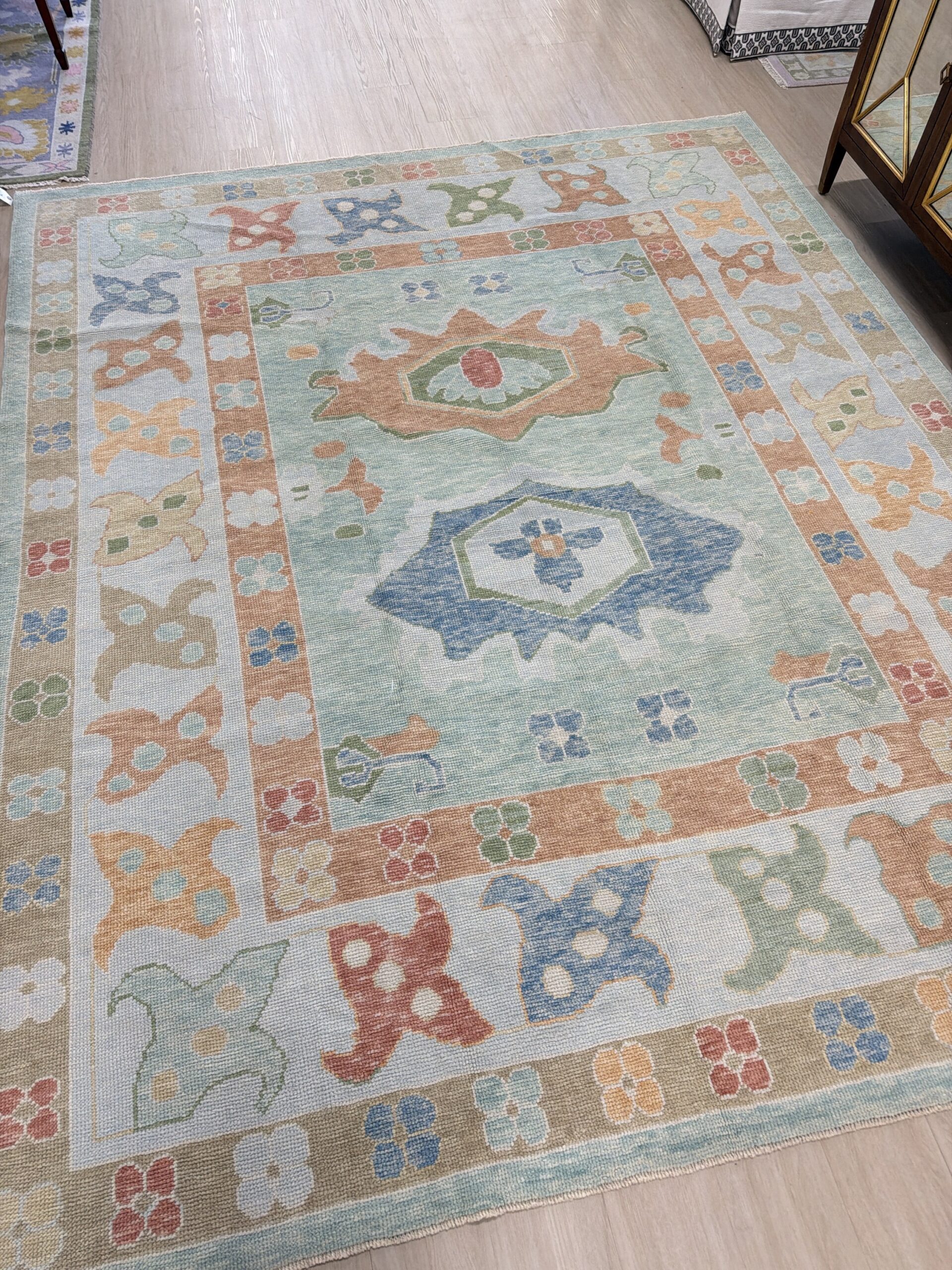 8 x 10 Turkish knot oushack rug