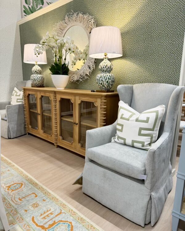 Milano 4-Door Glass Paneled Sideboard | Driftwood - Image 3
