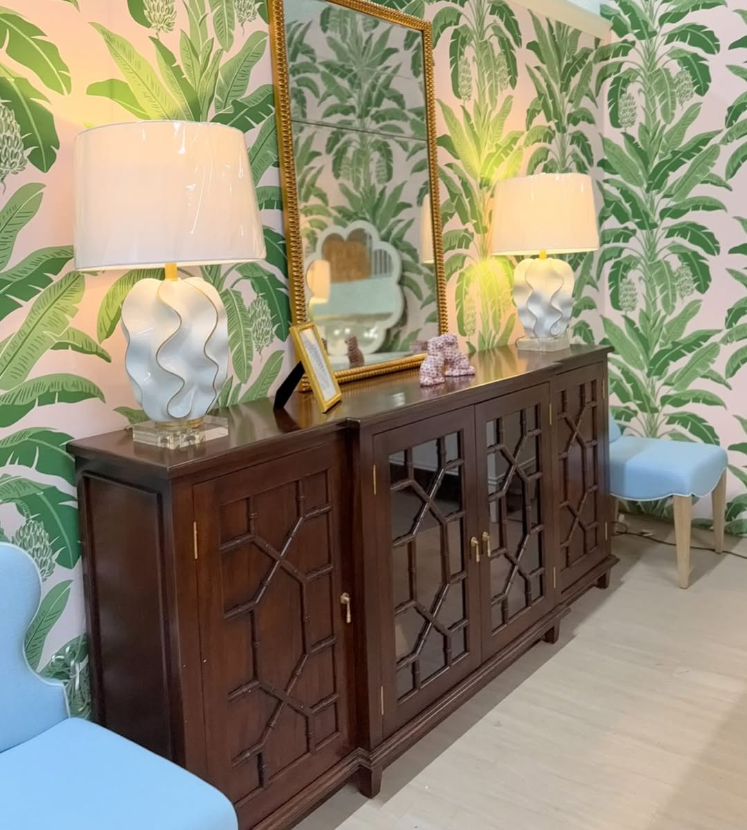 Grosvenor Glass Front & Fuax Bamboo Sideboard | brown Finish - Image 4