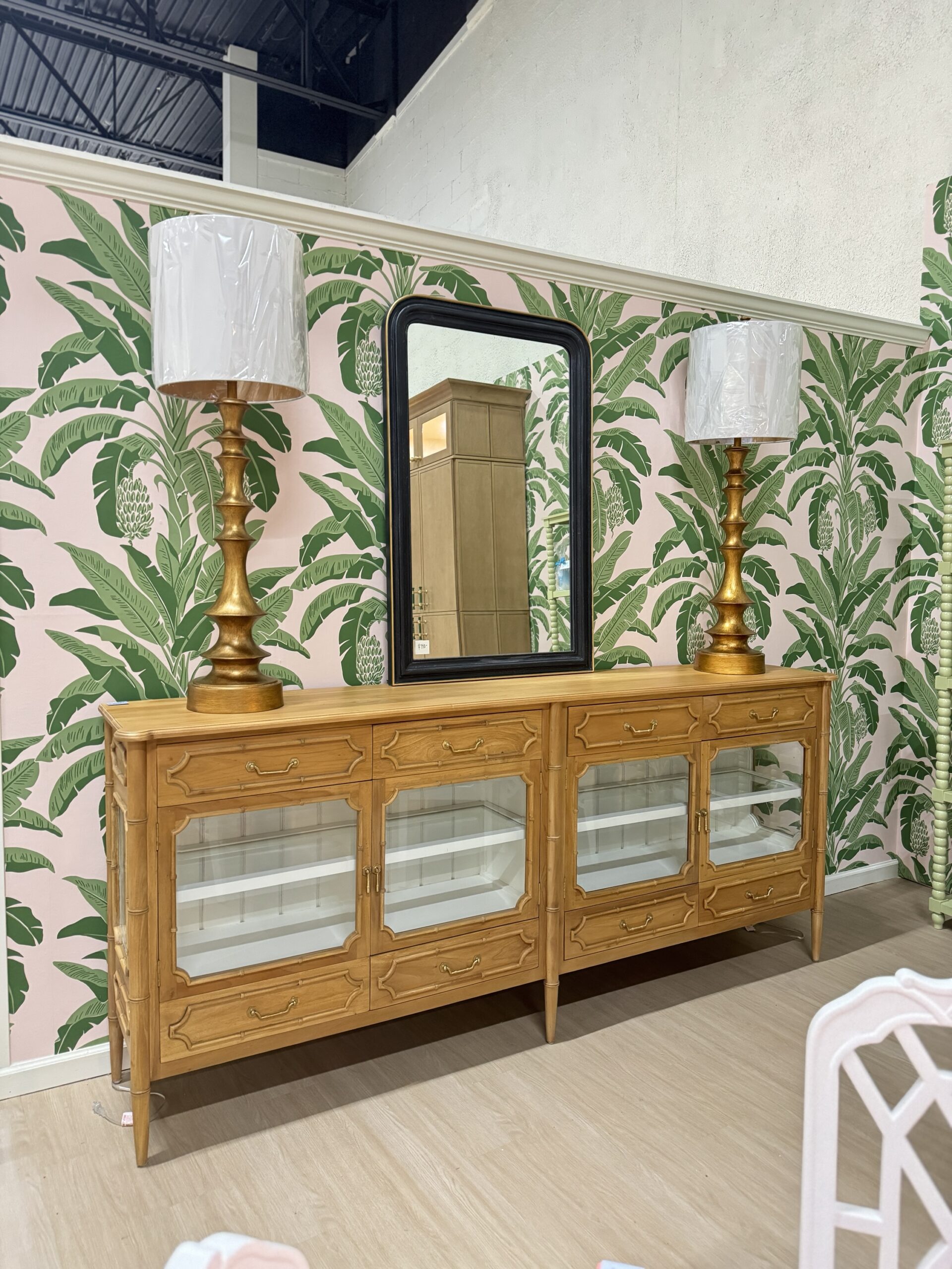 Grosvenor Glass Front Sideboard | driftwood - Image 8