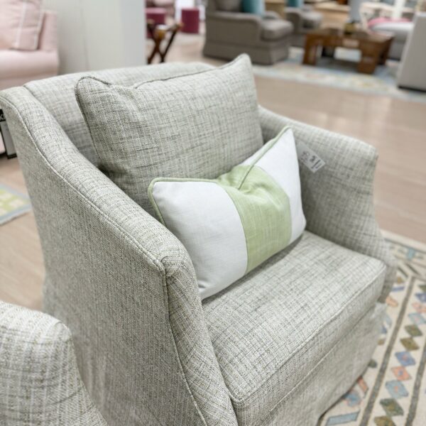 KINCAID SET OF Green swivel and rocker chairs!! Covered in a green performance fabric - Image 6