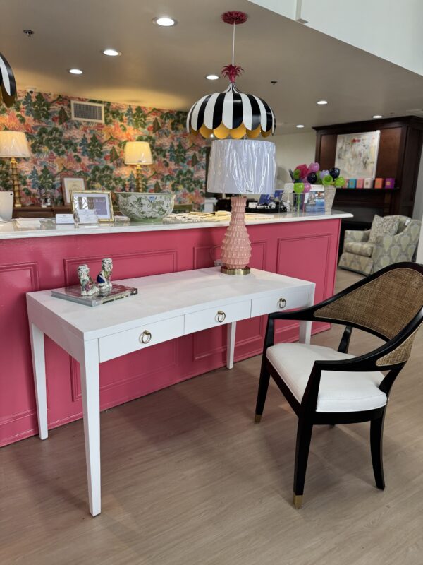 Light with white linen wrapped desk westminister 3 drawer - Image 5