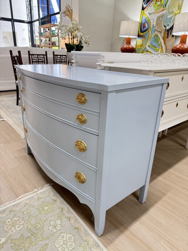 Vintage Dixie bowfront chest lacquered in baby blue sherwin-Williams take five - Image 2