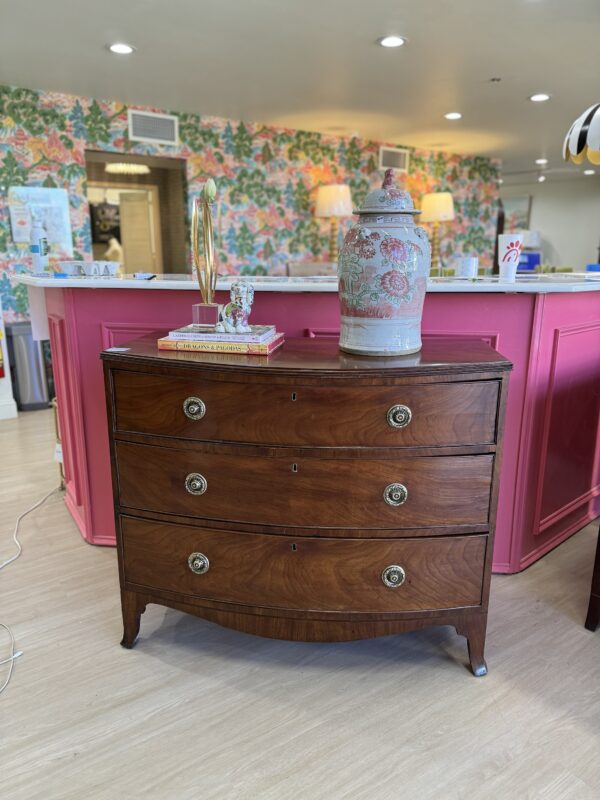 VINTAGE American bowfront chest in mahogany wood  1800-1820 - Image 3