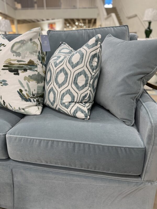 LARSON ARM Skirted -with welt -performance velvet banks shale skirted k2630 - Image 4