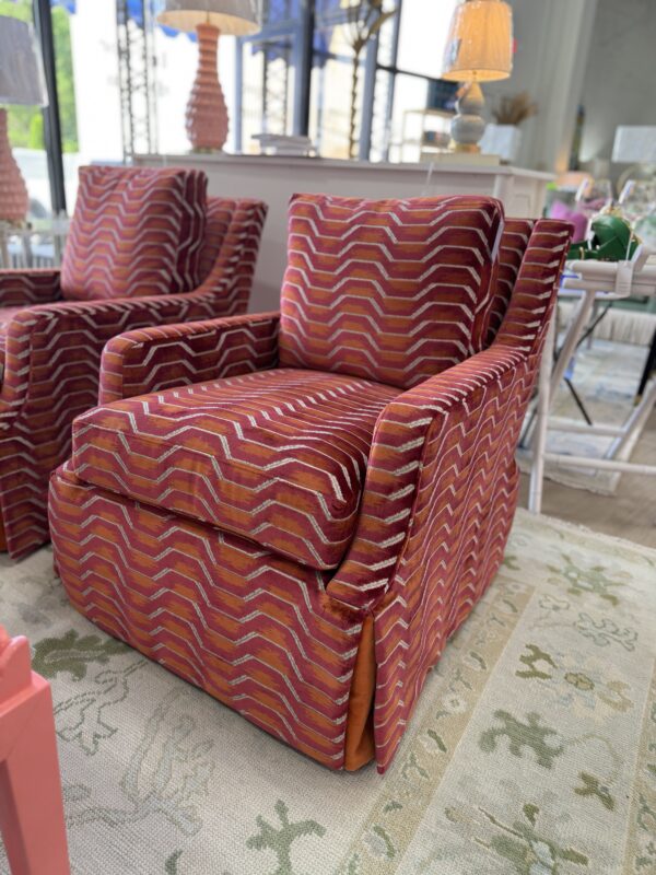 CR Lane, Avery swivel chair set with an orange under skirt fabric is cleaning code S / formation sunset ! - Image 7