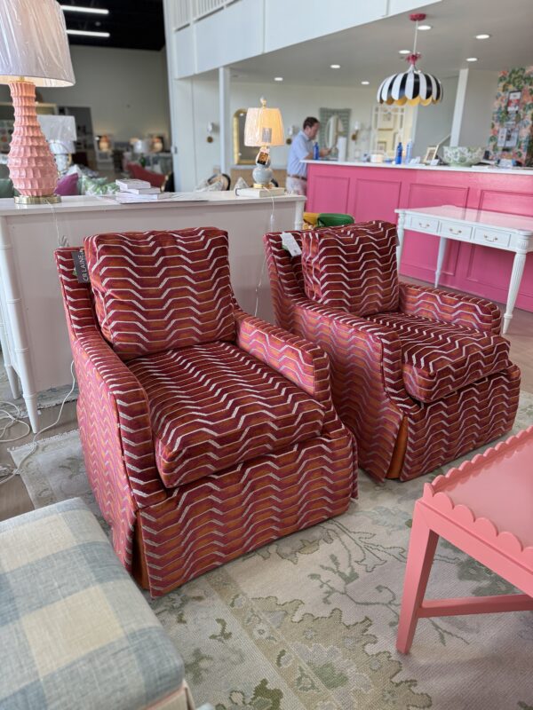 CR Lane, Avery swivel chair set with an orange under skirt fabric is cleaning code S / formation sunset ! - Image 6