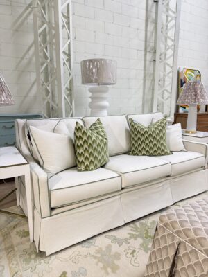 LARSON ARM Skirted -with welt -performance fabric with velvet banks meadow welt skirted k2630