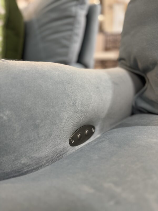 Electric swivel rock and recline covered in performance velvet banks Herron - Image 4