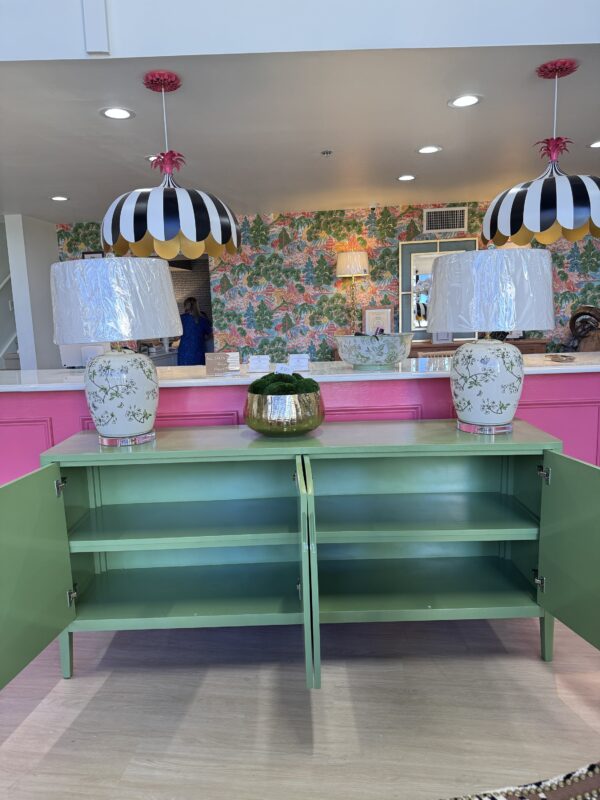 4 door media cabinet lacquered in SW DILL!! - Image 2
