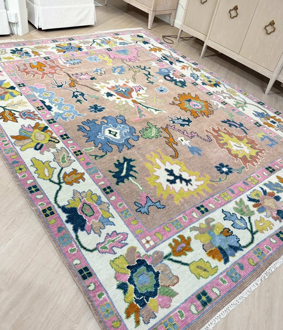 8 x 10 Handmade Turkish Oushak Rug | Pink, Red, Blue, Green, Navy - Image 4