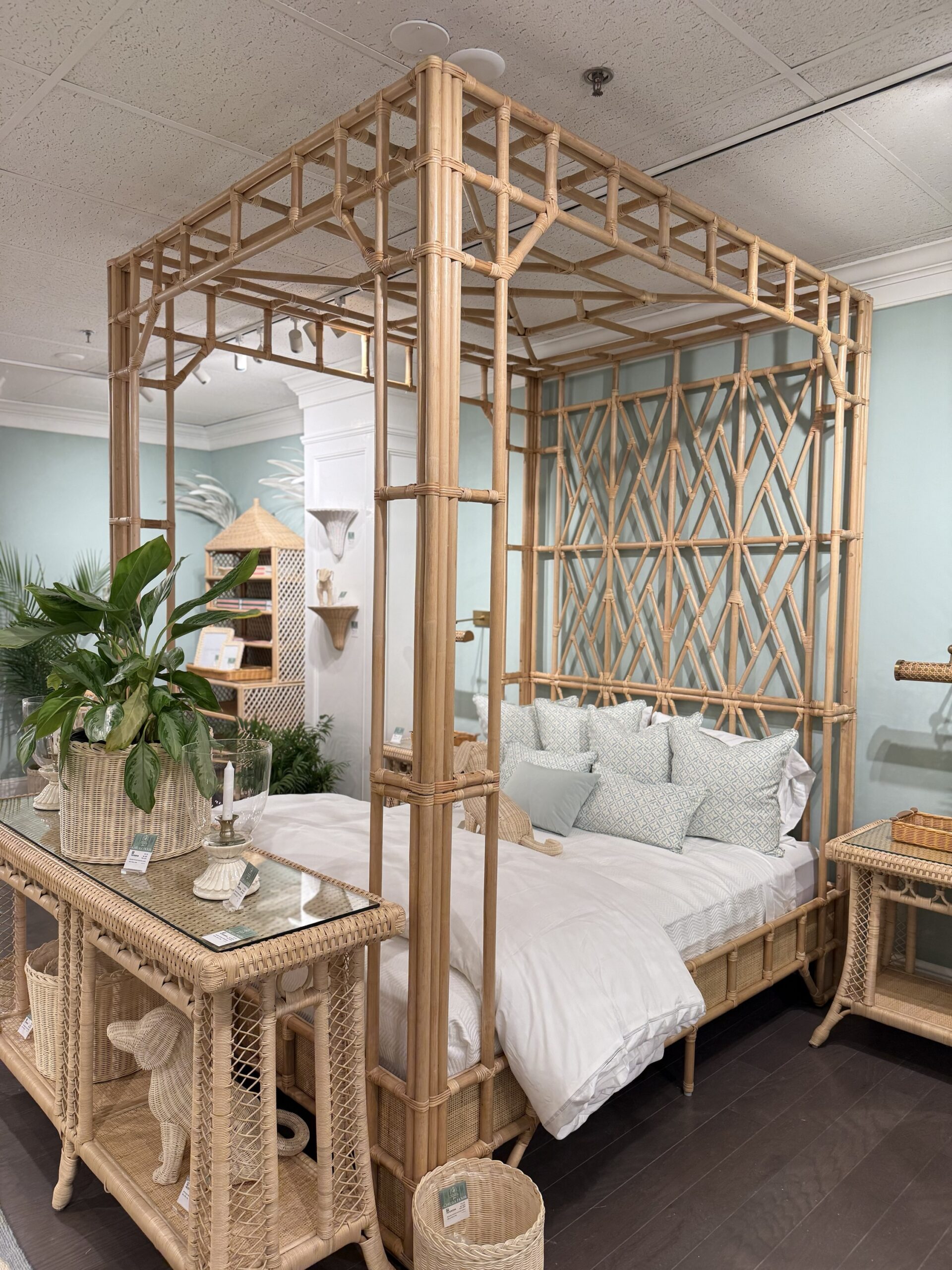 NEW || KING canopy bed bird of Paradise