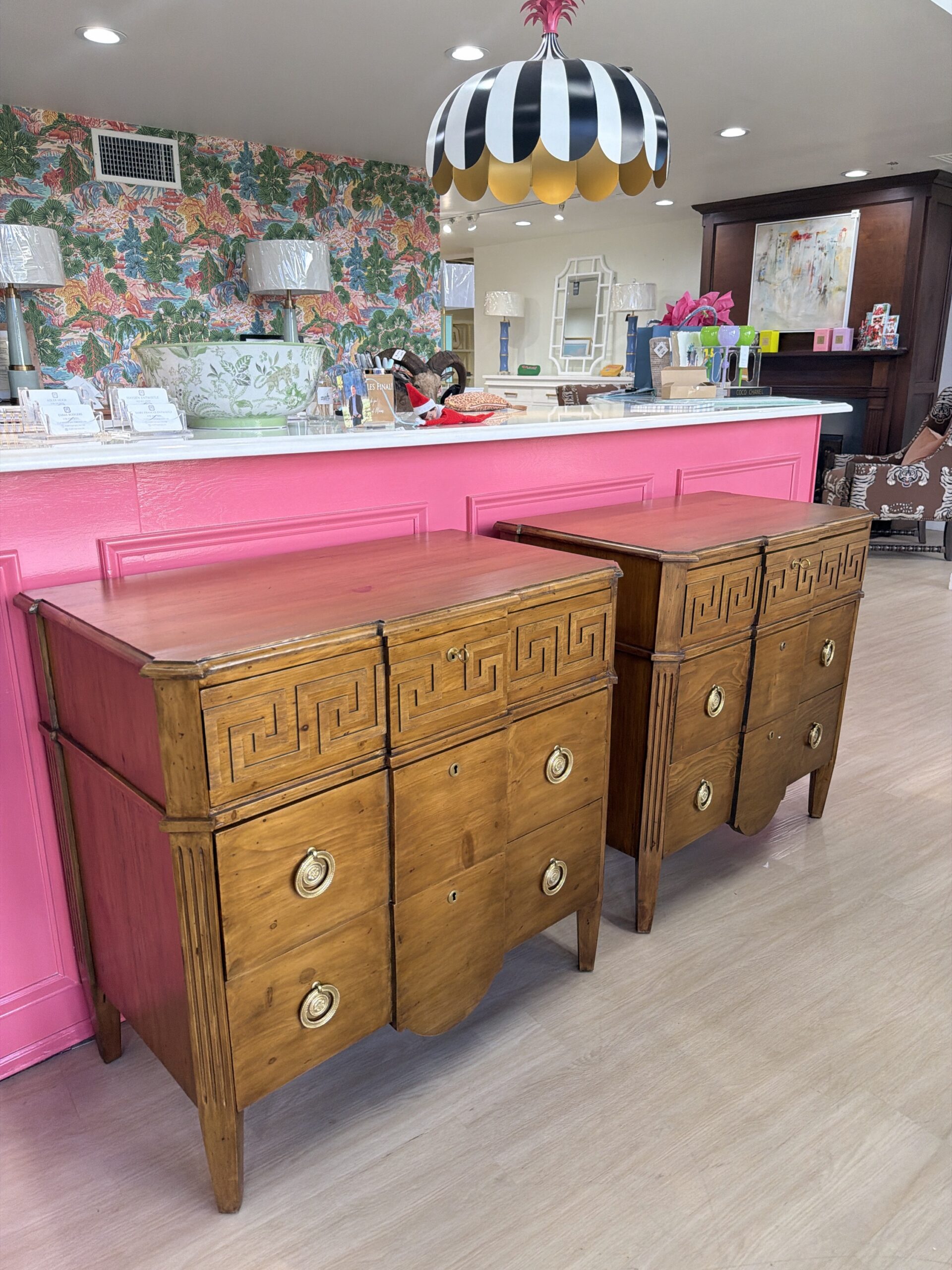 Roma Greek key chest set in antique pine finish! - Image 10