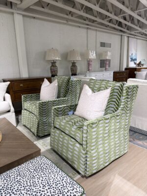 NEW |  Lindy swivel rock chair set covered in formations peridot !! These are spot clean!