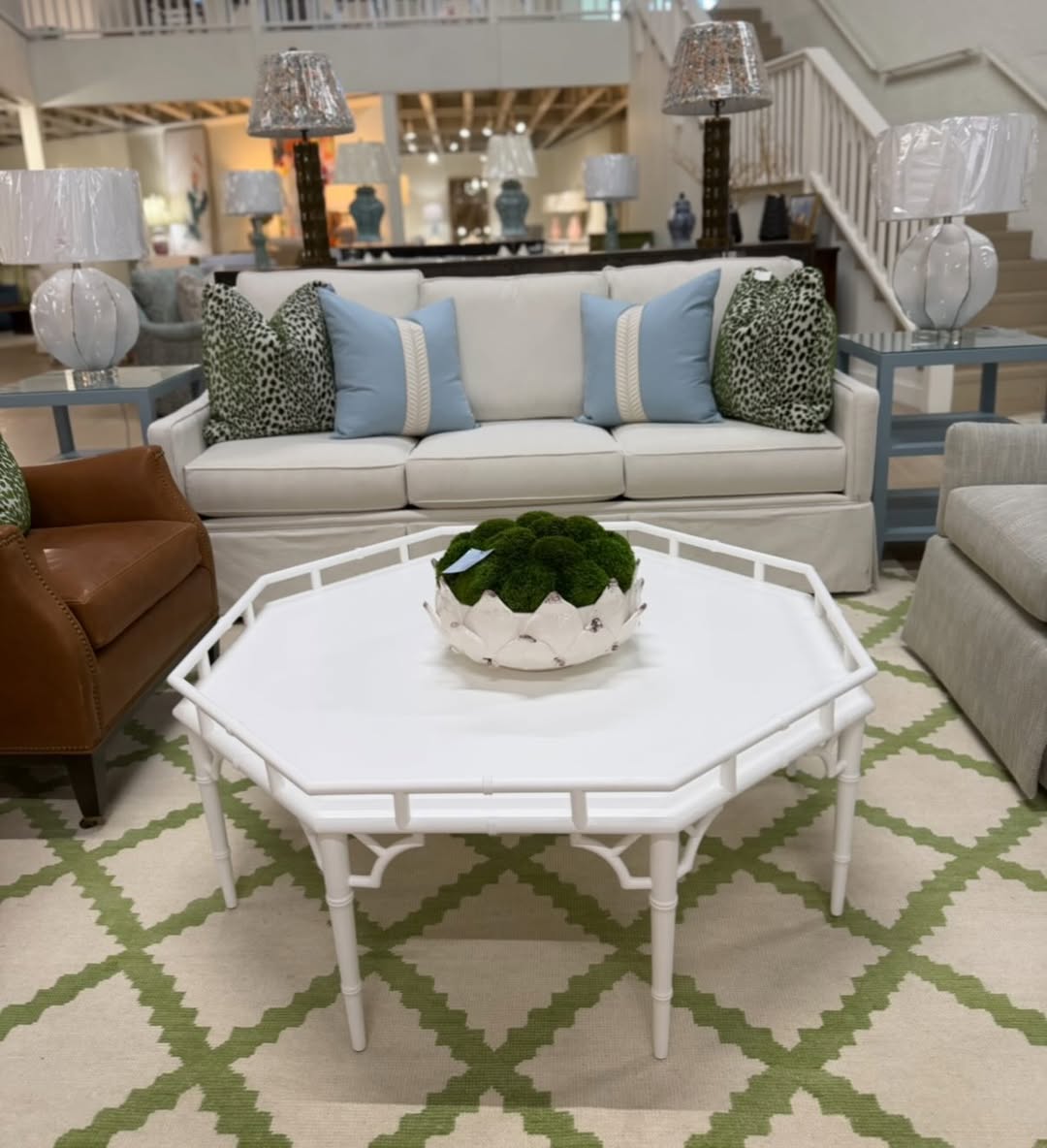 True white thrumpance bamboo coffee table - Image 2