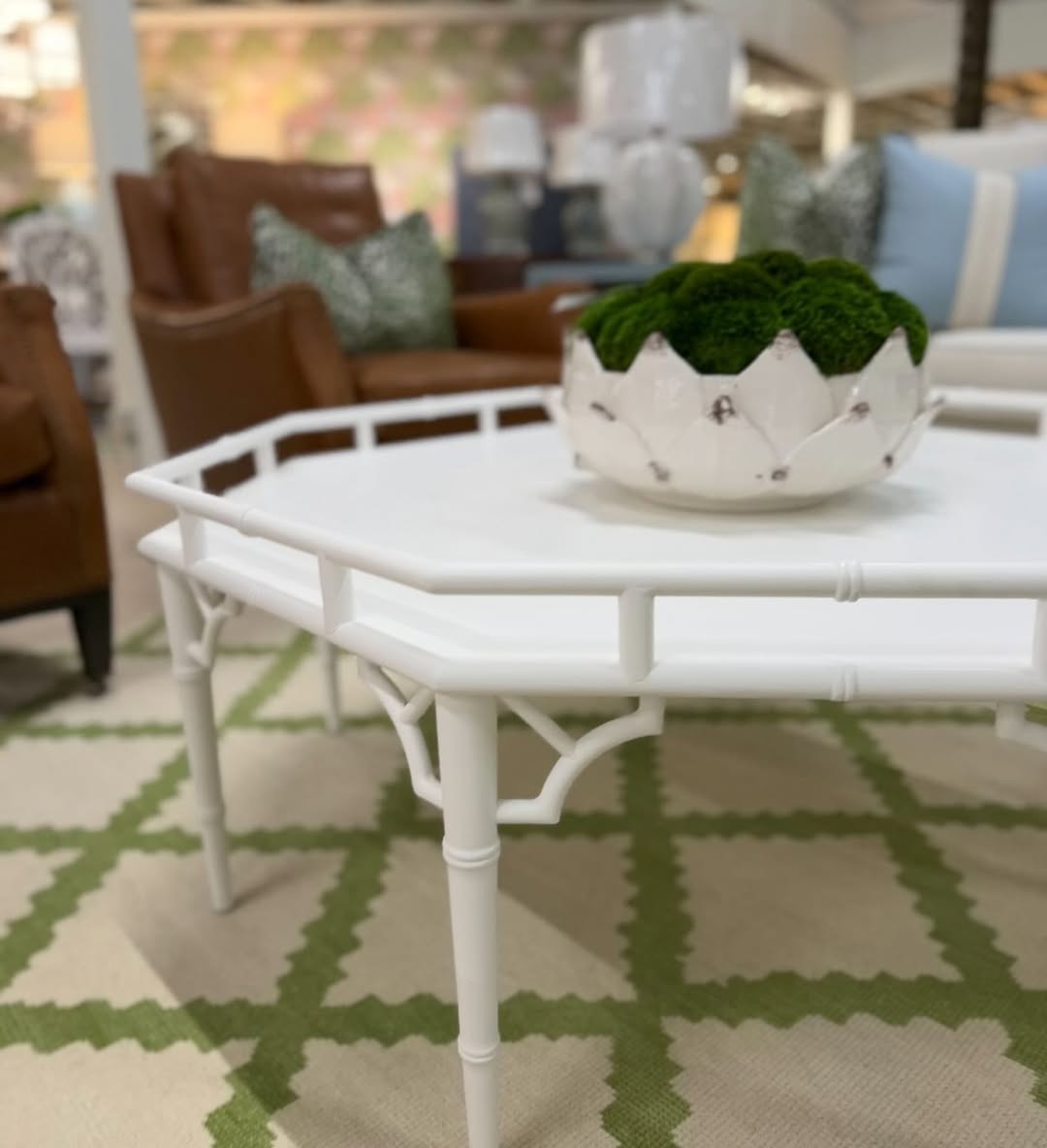 True white thrumpance bamboo coffee table - Image 3