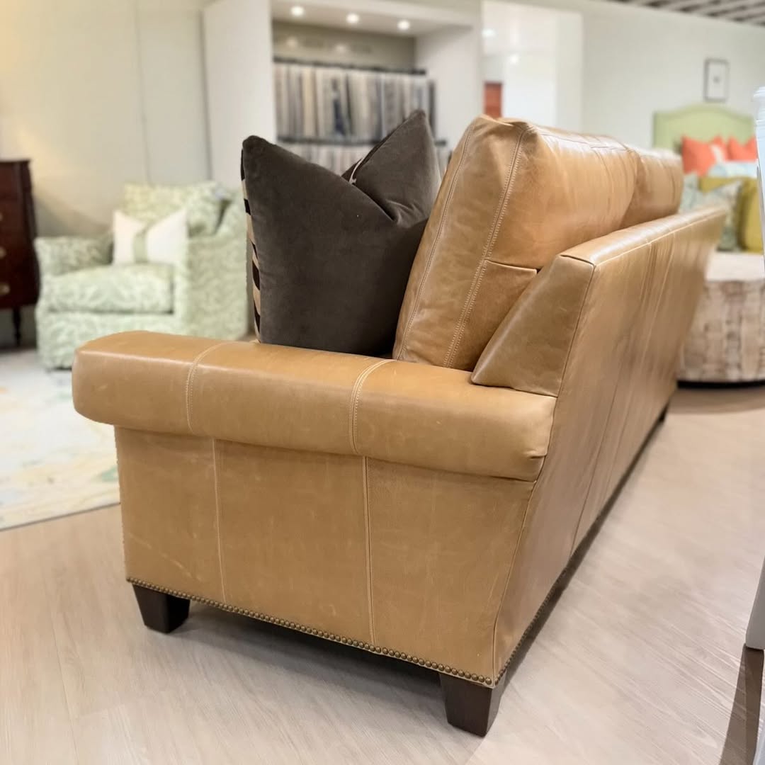 2 over 2 Leather sofa covered in color citation Sahara - Image 4