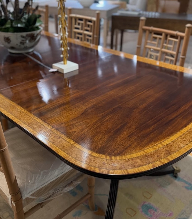 A timeless English mahogany table with beautiful triple-banded detailing - Image 2