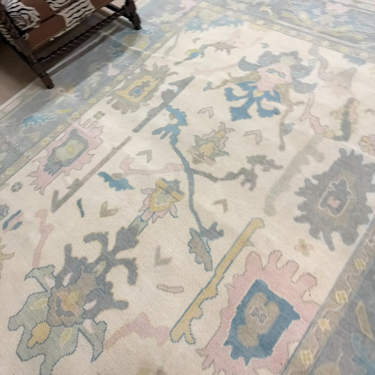 8x10 muted toned Turkish oushack rug - Image 3