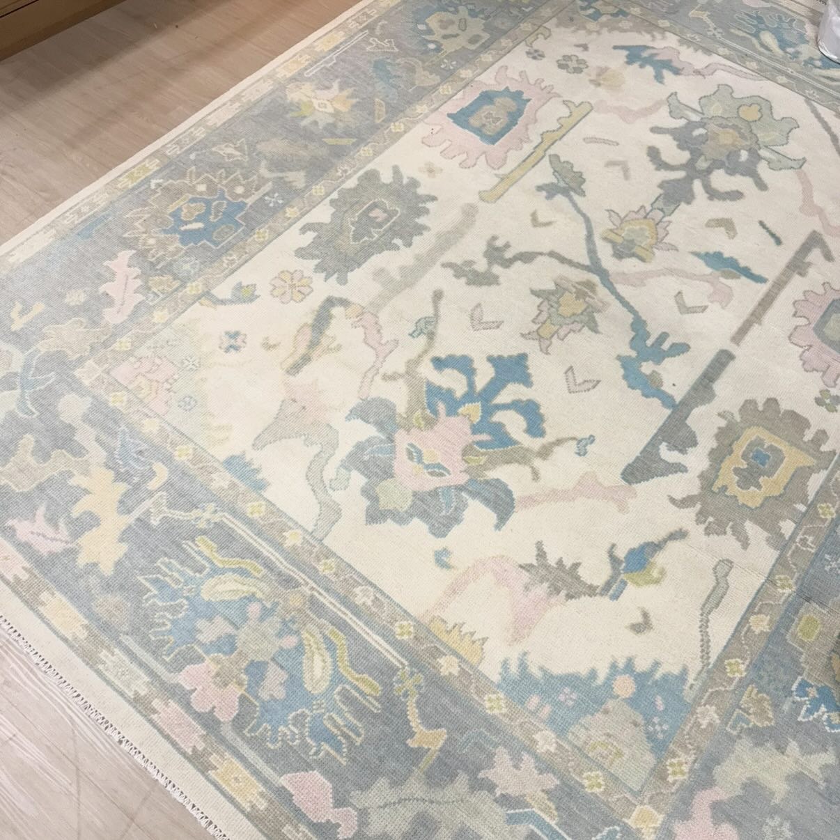 8x10 muted toned Turkish oushack rug - Image 6