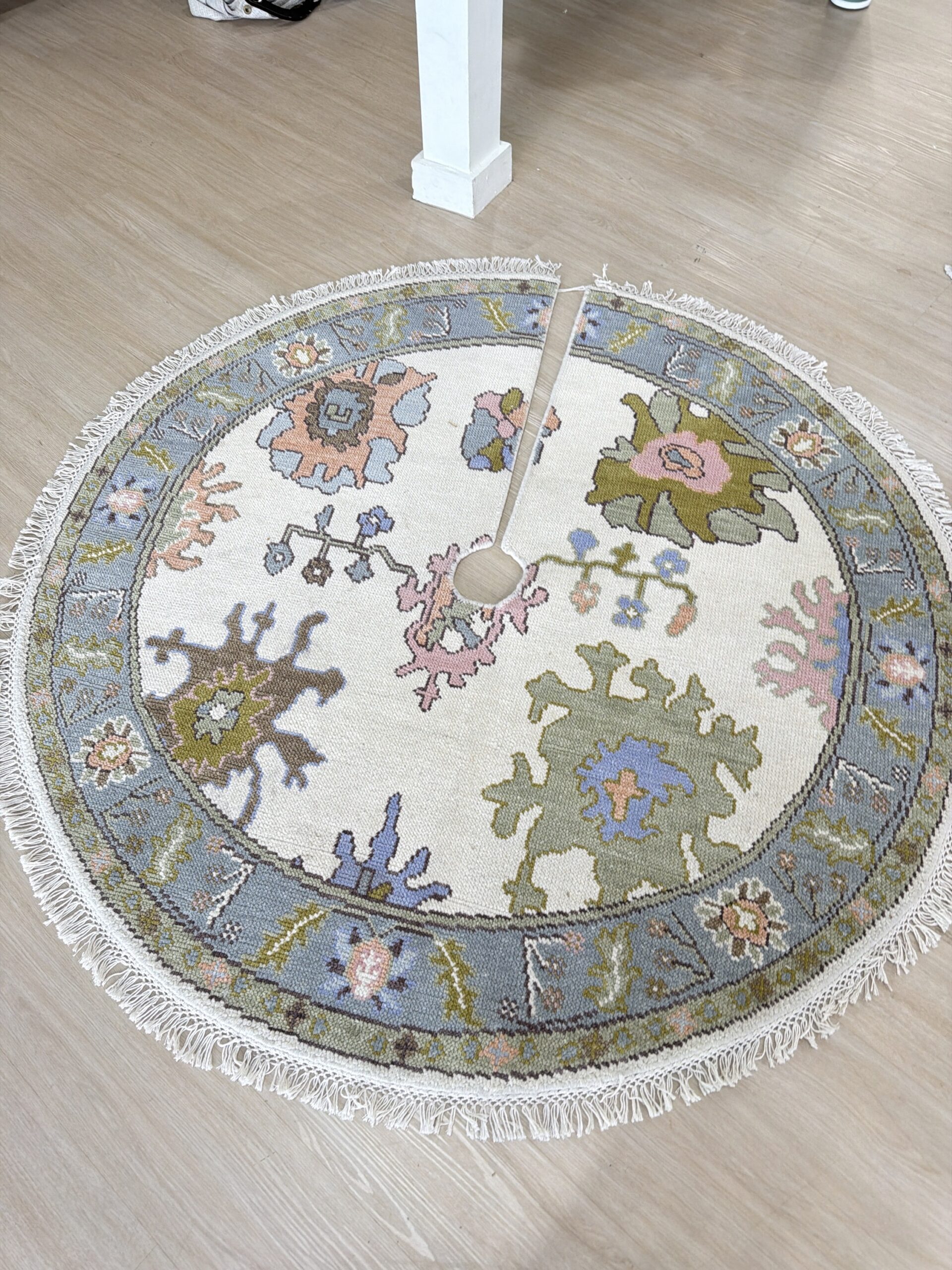 5’ round turkish oushack tree skirt - Image 3