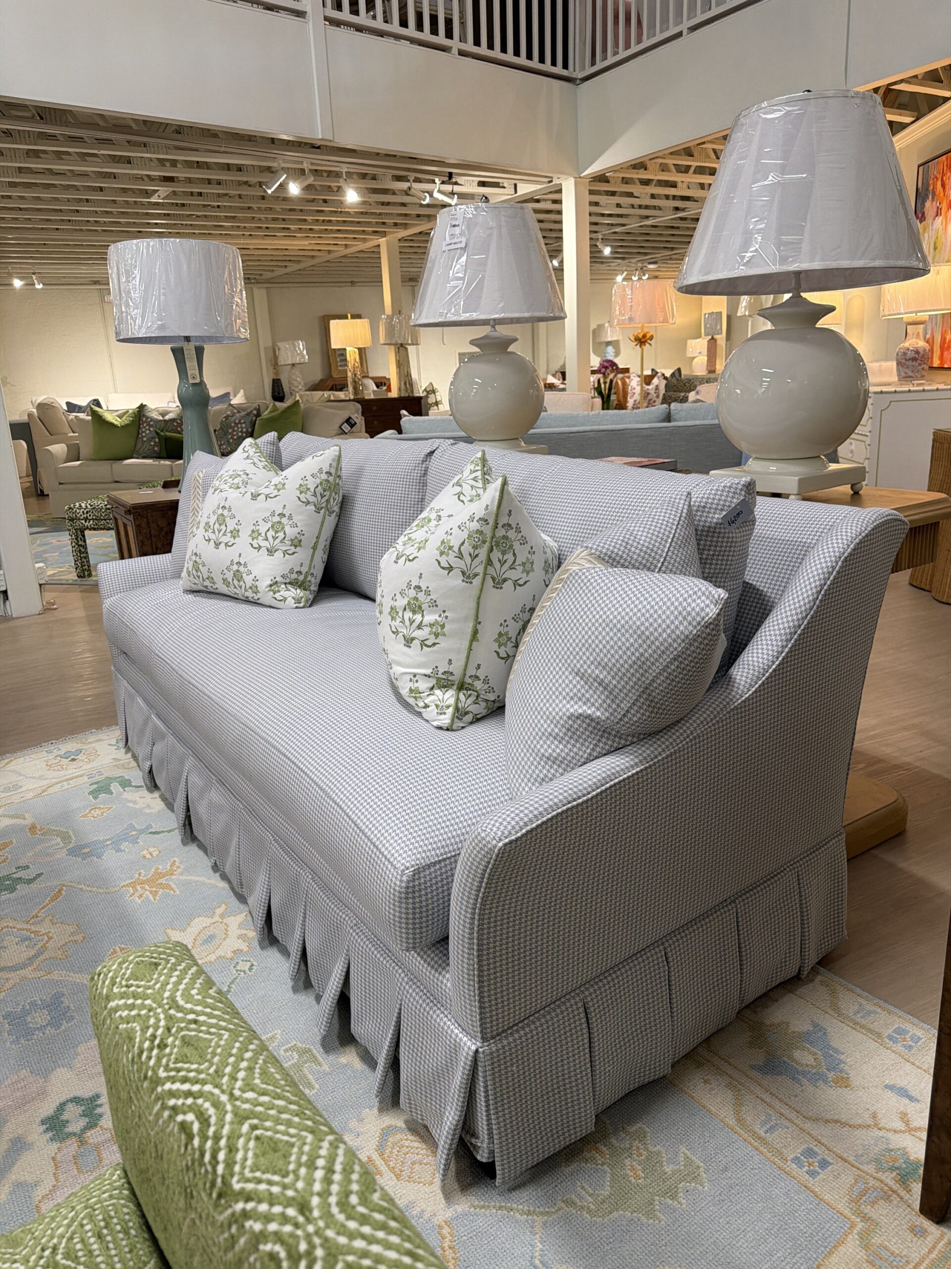 Wesley hall Cassion sofa covered in houndstooth mist! This sofa is spot clean! - Image 4