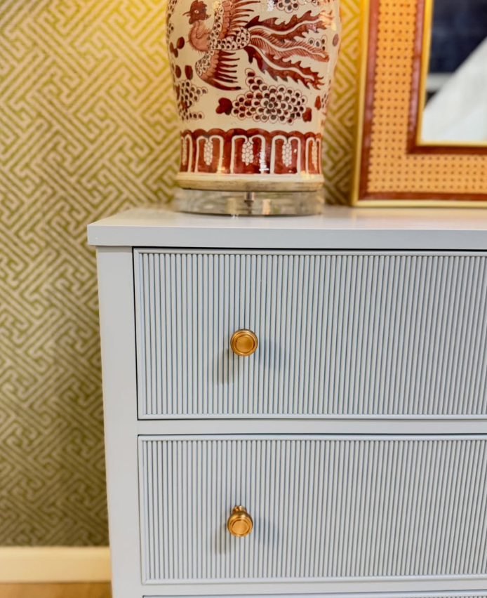 New! Blue 6 drawer reeded dresser with gold knobs - Image 2