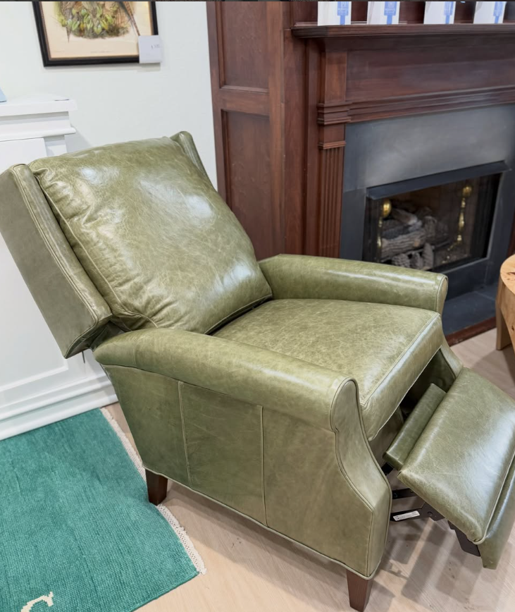 NEW | Push back leather recliner - Covered in green avocado genuine leather with a wooden leg - Image 2