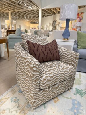 Massoud Gemma swivel chair set covered in fabric Dorian saddle